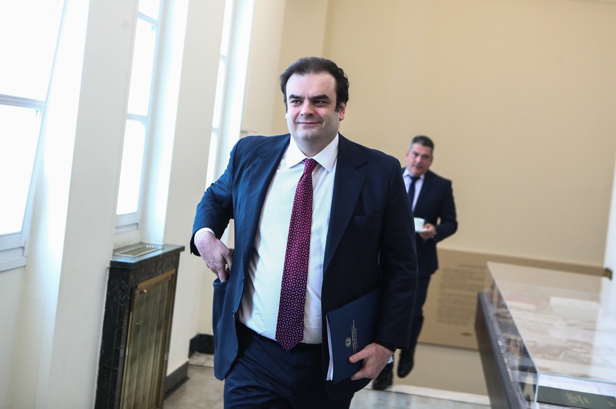 Πιερρακάκης: «Στεγαστικό και δημογραφικό οι δύο μεγάλες προκλήσεις της Ελλάδας»