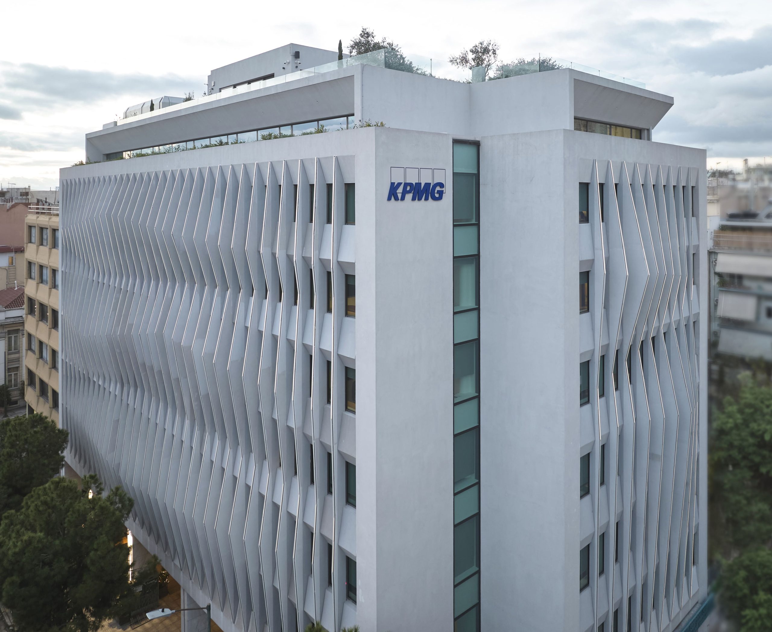 Μελέτη KPMG: Πώς η διακυβέρνηση και η επιχειρηματικότητα επηρεάζουν τη διαγενεακή ανάπτυξη