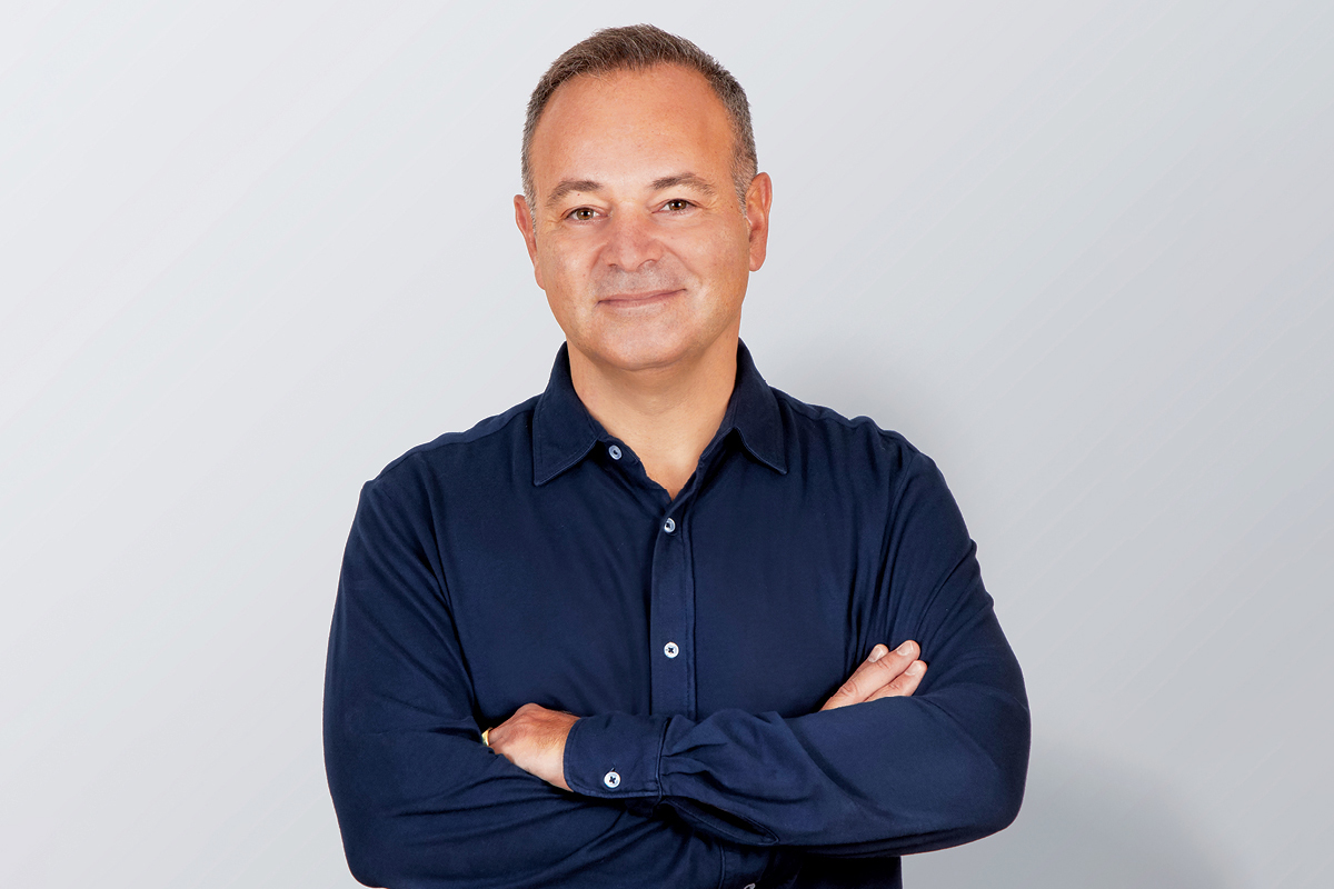 Μάρκος Βερέμης: Η ανατροπή ως στάση ζωής