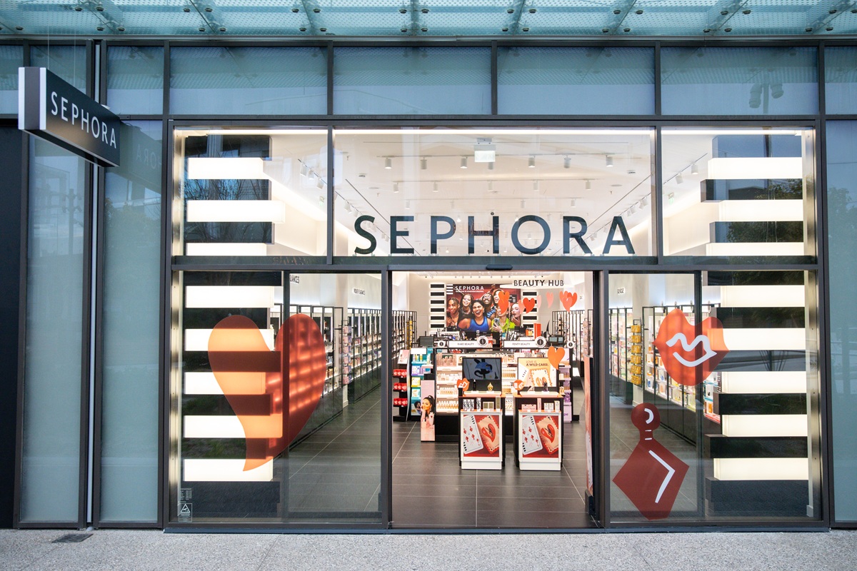 Πέρα από τον καθρέφτη: Η Sephora μετατρέπει την ομορφιά σε δύναμη έκφρασης