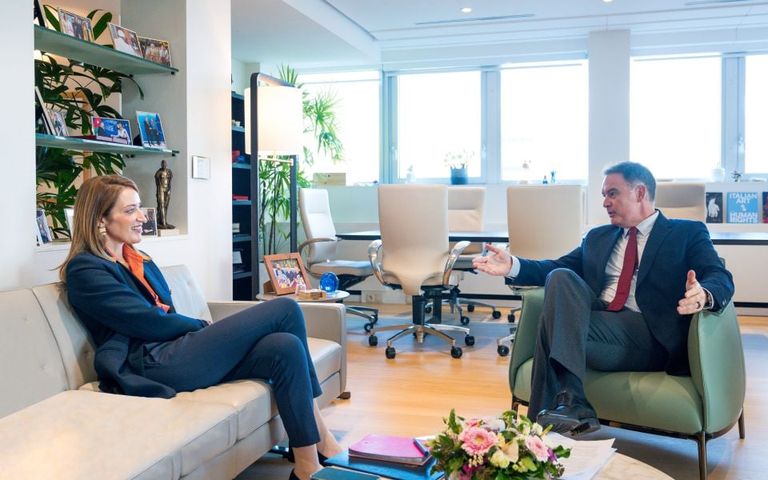 Την ανάγκη ενίσχυσης της επιχειρηματικότητας συζήτησαν πρόεδρος ΞΕΕ και Ρομπέρτα Μετσόλα