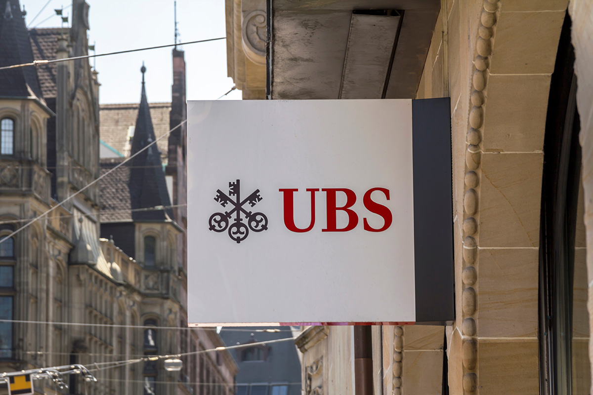 UBS: Οι ελληνικές τράπεζες παραμένουν φθηνές – Περιθώριο ανόδου ως 33%, top pick Πειραιώς, Eurobank
