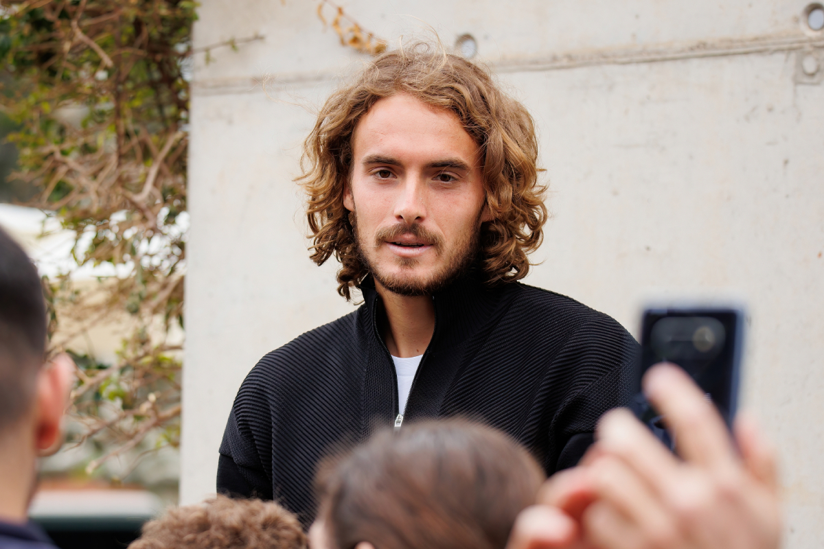 Στέφανος Τσιτσιπάς: Eντοπίστηκε να οδηγεί με 210 χλμ/ώρα στην Αττική Οδό – Αφαίρεση διπλώματος για έναν χρόνο