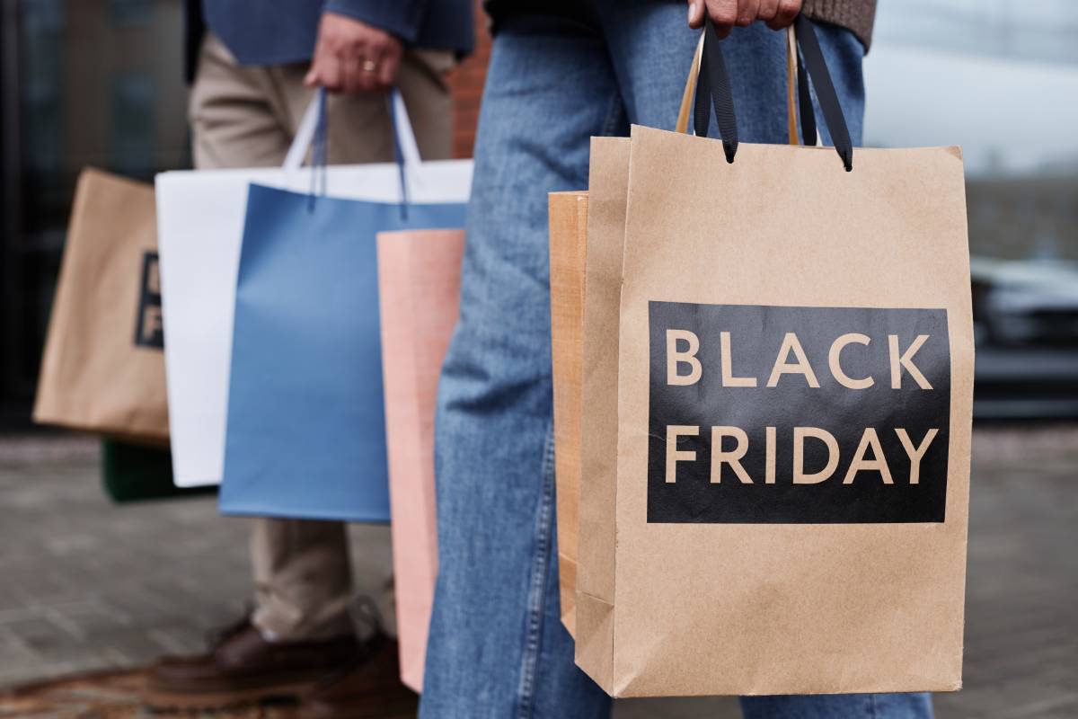 Black Friday: 300 εκατ. ευρώ πωλήσεις, αλλά με… φτωχότερο καταναλωτή – Γιατί αλλάζει το μοντέλο της αγοράς