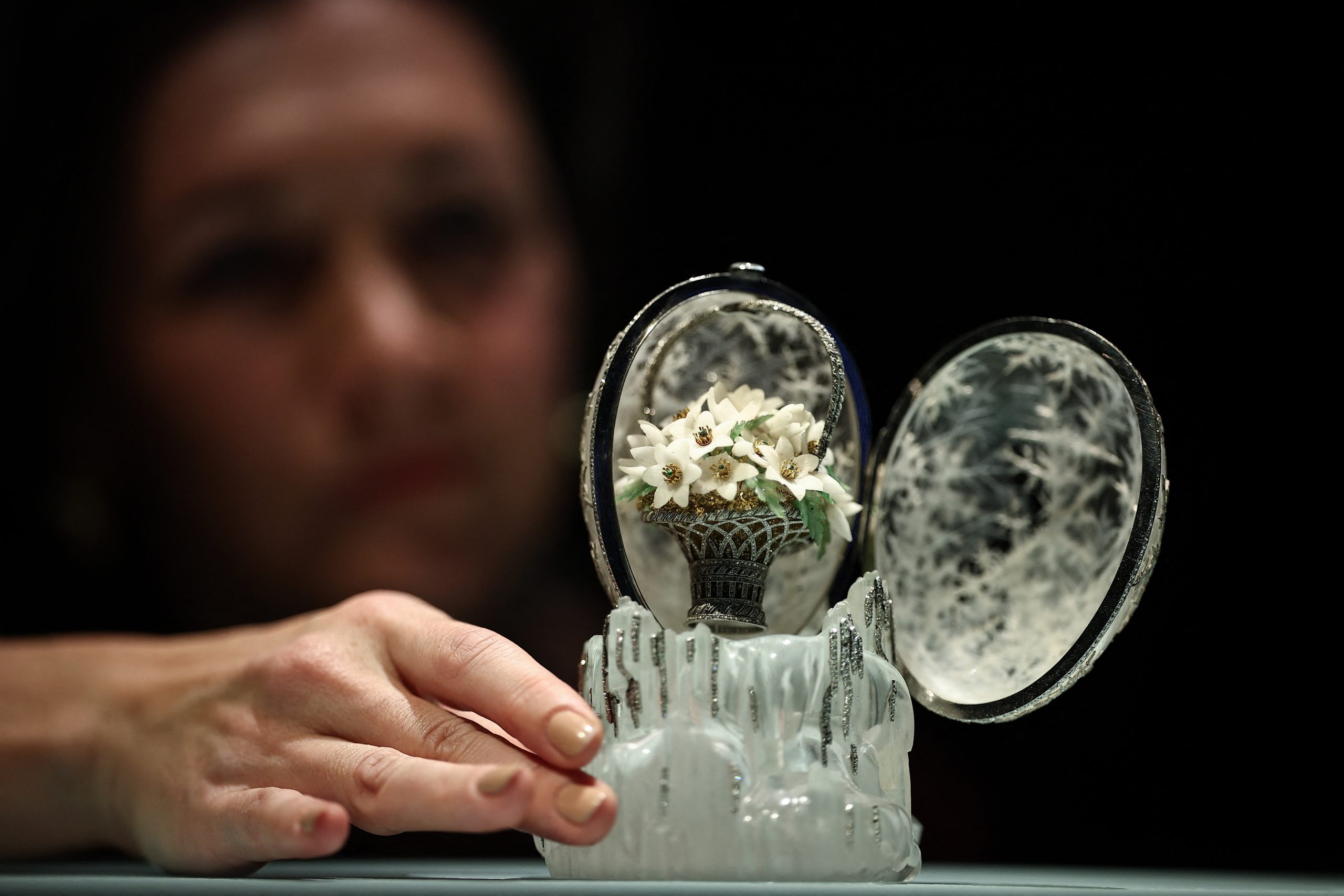 Ρεκόρ 26 εκατ. ευρώ για το Χειμερινό αυγό Φαμπερζέ σε δημοπρασία στο Λονδίνο