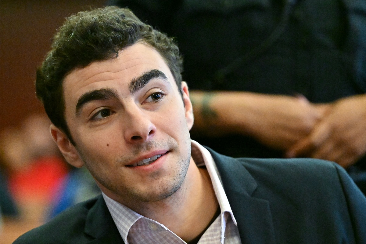 Λουίτζι Μαντζιόνε: Το βίντεο από τις κάμερες των αστυνομικών κατά τη σύλληψή του