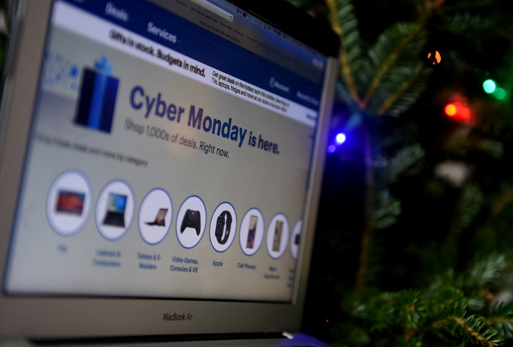 Cyber Monday 2025: Τι πρέπει να προσέξουν οι καταναλωτές στις online προσφορές
