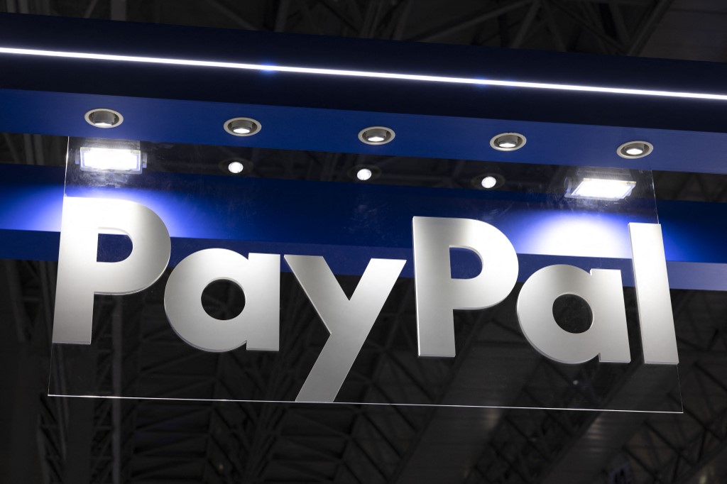 Η PayPal θέλει να ιδρύσει τράπεζα στις ΗΠΑ με στόχο δάνεια σε μικρές επιχειρήσεις