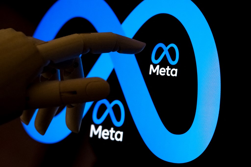 Meta: Στροφή στην τεχνητή νοημοσύνη με γενναίες περικοπές στο metaverse