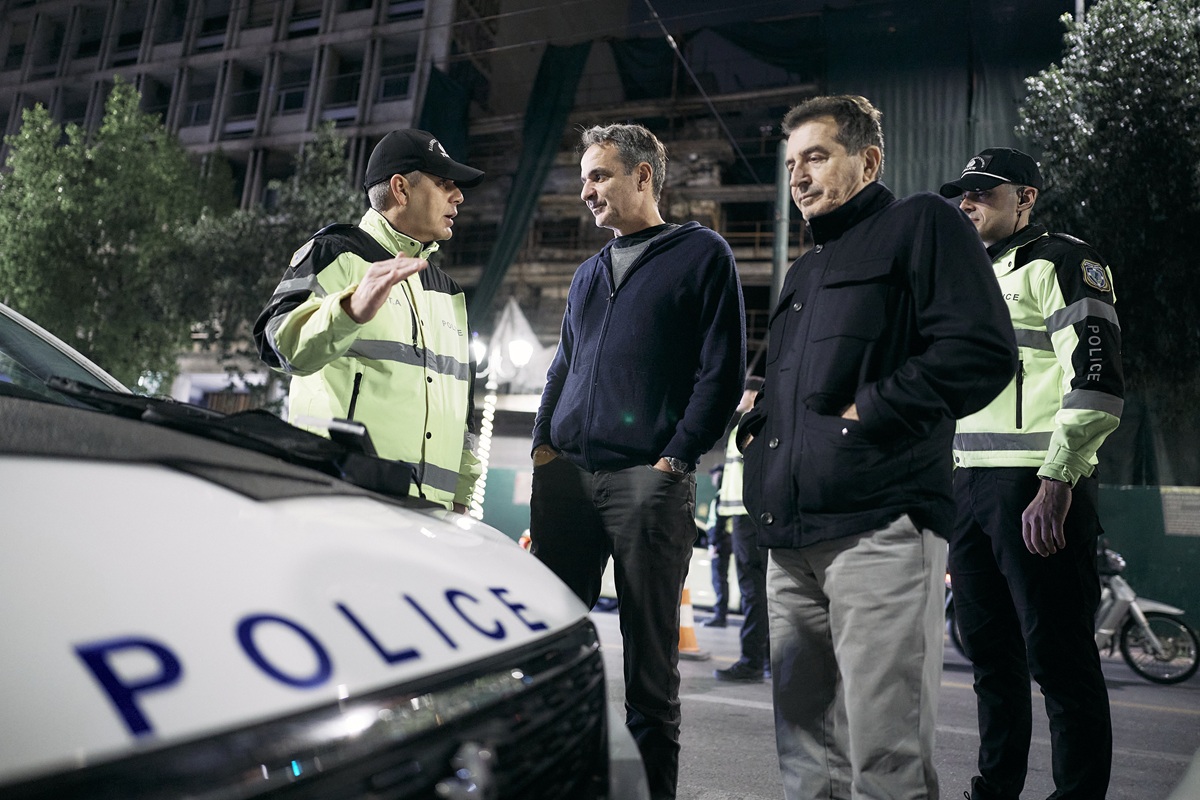 Στους ελέγχους αλκοτέστ της ΕΛ.ΑΣ. ο Μητσοτάκης – Διπλασιάστηκαν οι έλεγχοι στην Αττική