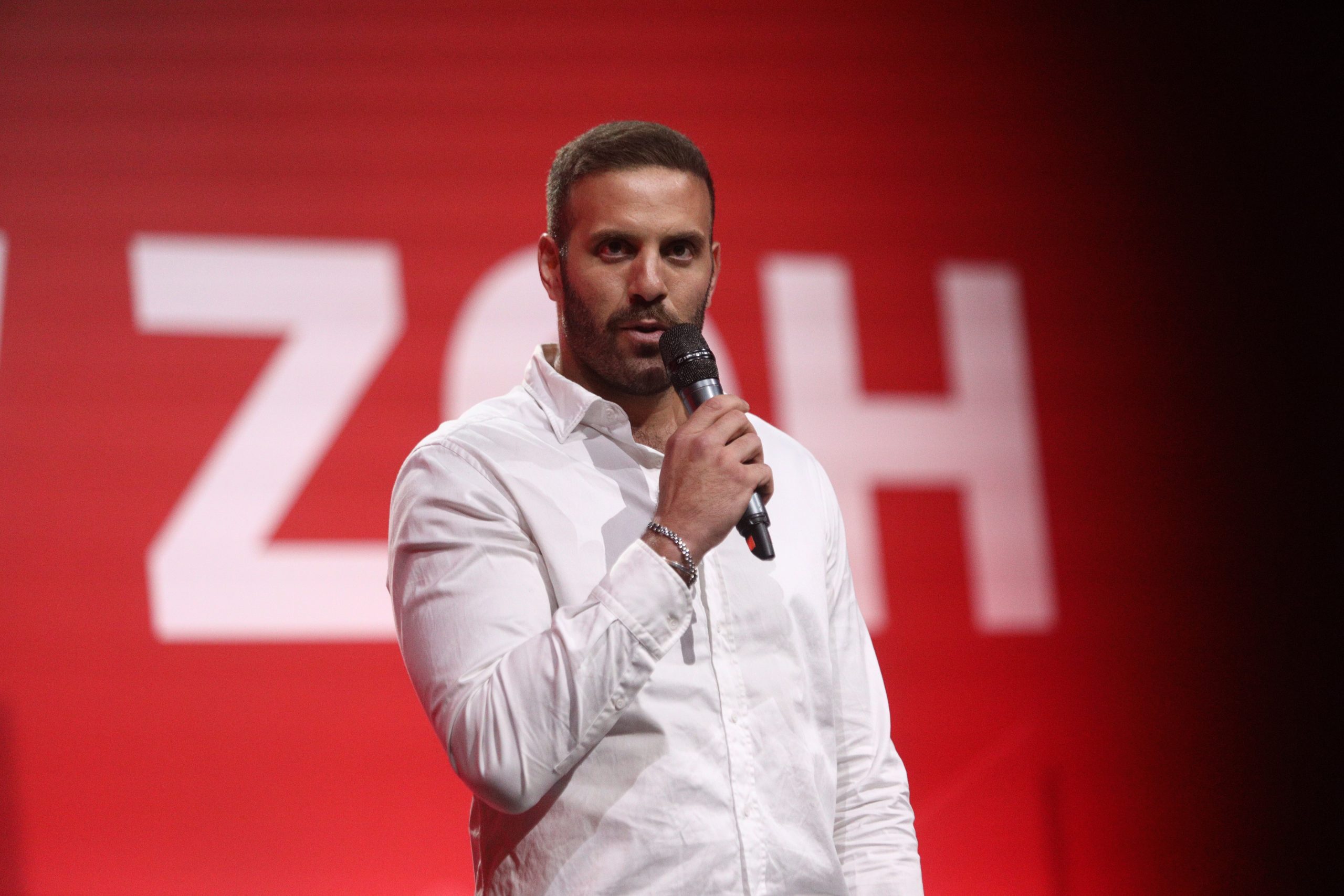 Εκτός ΣΥΡΙΖΑ ο ευρωβουλευτής Νίκος Παππάς – Επιτέθηκε σε Έλληνα δημοσιογράφο