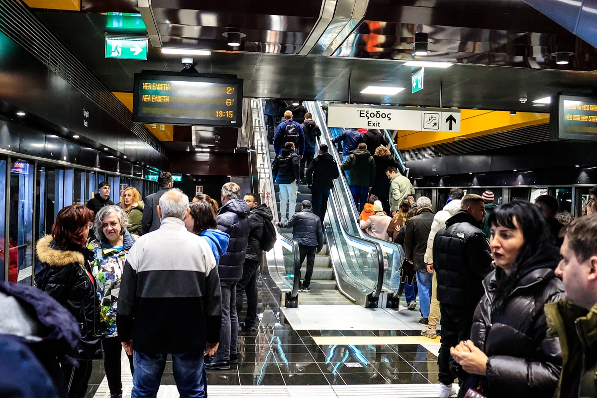 24ωρο Μετρό στη Θεσσαλονίκη: Η πρώτη νύχτα, οι επιβάτες και το επόμενο βήμα