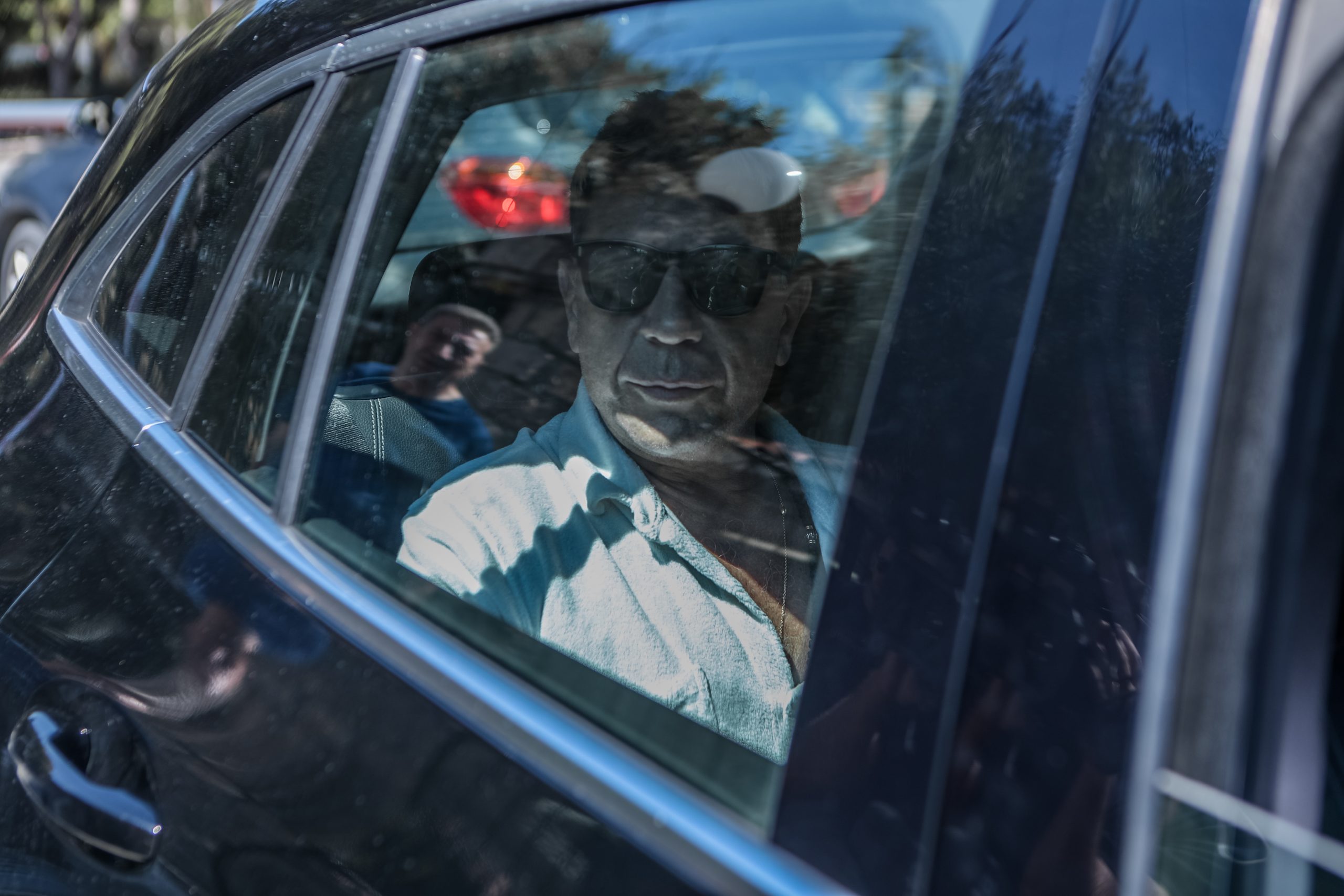 Νεαρός μήνυσε τον Γιώργο Μαζωνάκη για ανήθικες προτάσεις – Τι απαντά ο τραγουδιστής