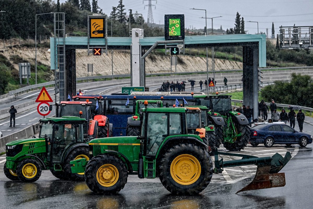 Μαρινάκης για αγρότες: «Παράνομο να κόβεις την Ελλάδα στα δύο» – Ποιοι δεν πηγαίνουν στο Μαξίμου