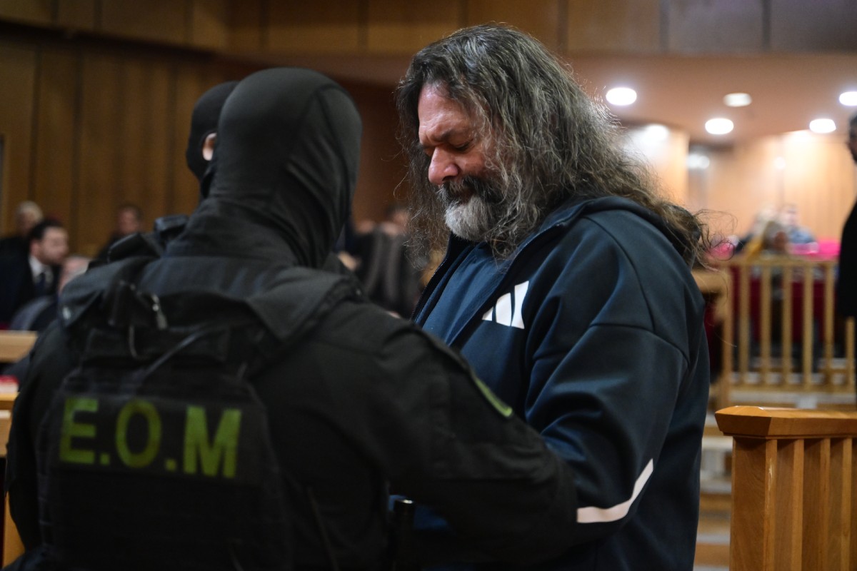 Δίκη Χρυσής Αυγής: Η εισαγγελέας ζήτησε -ξανά- την ενοχή των 42 κατηγορουμένων