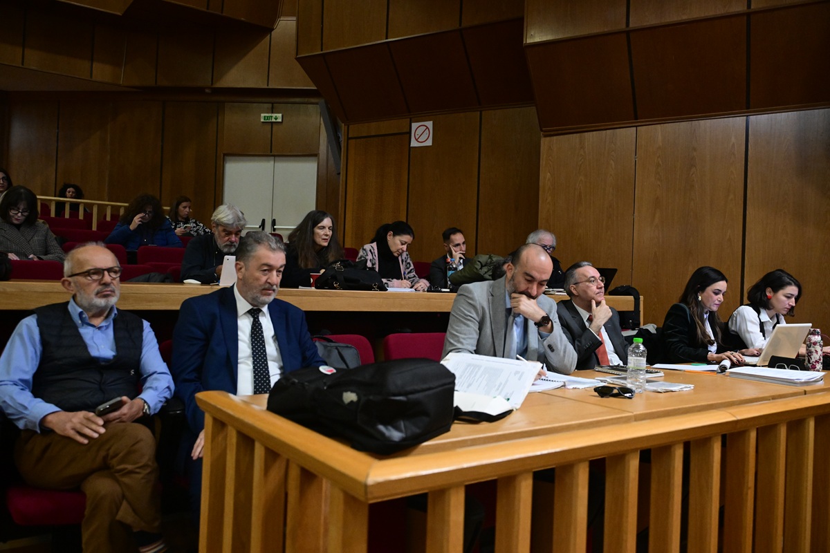 Εισαγγελέας για Χρυσή Αυγή: «Εγκληματική οργάνωση με ναζιστική ιδεολογία, όχι πολιτικό κόμμα»