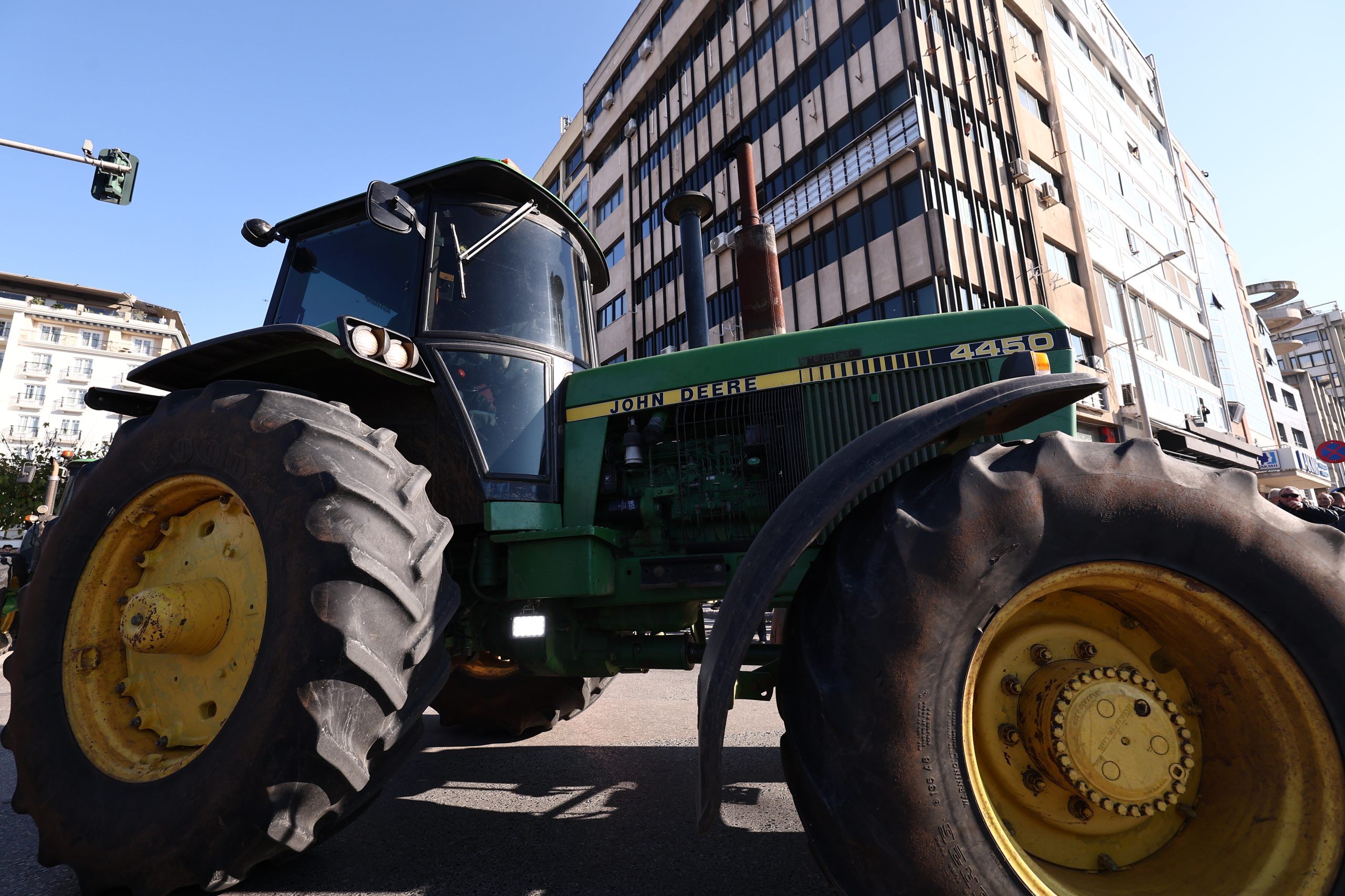 Κλιμακώνουν οι αγρότες: Αύριο «κληρώνει» για τα μπλόκα – Τα ζητήματα στο τραπέζι