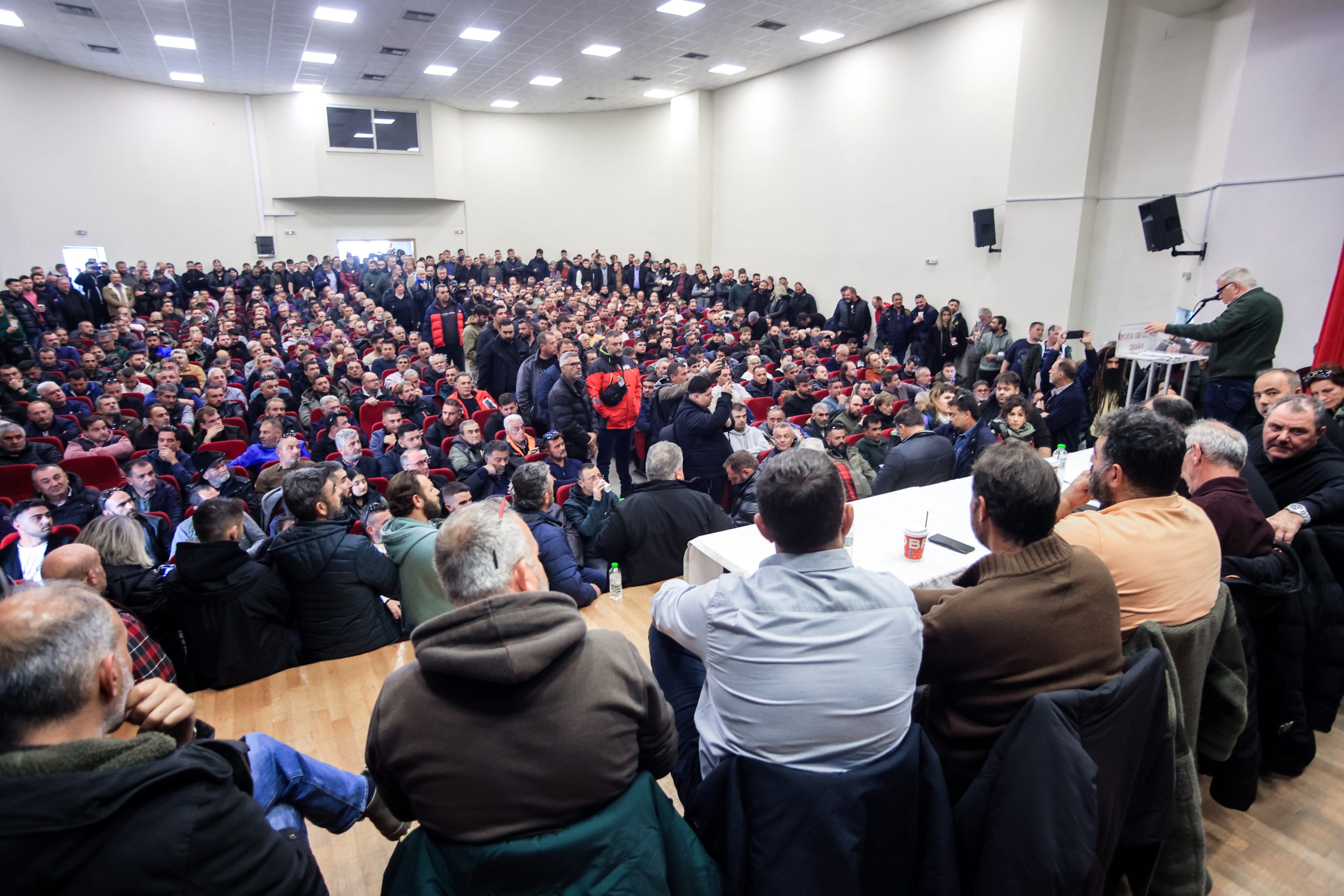 Ώρα μηδέν για τους αγρότες: Αποφασίζουν για τα μπλόκα με φόντο την πρόσκληση Μητσοτάκη