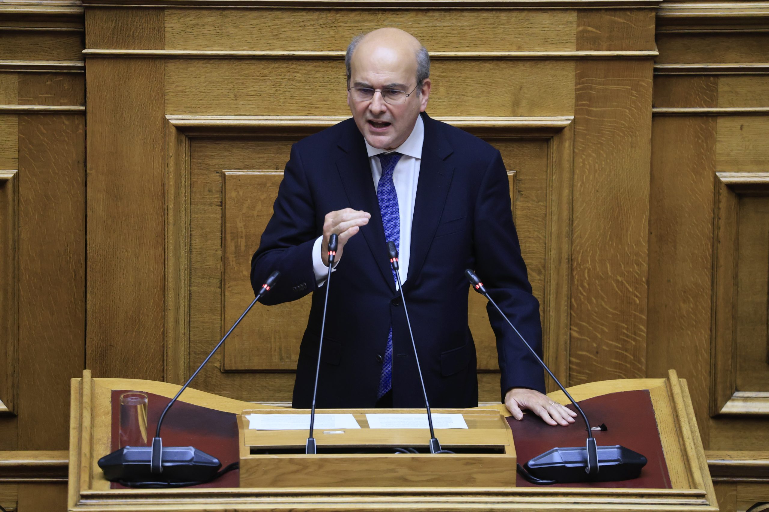 Χατζηδάκης για αγρότες: Φθηνότερο ρεύμα, επιστροφή ΕΦΚ στην αντλία και μεγαλύτερη κάλυψη από ΕΛΓΑ