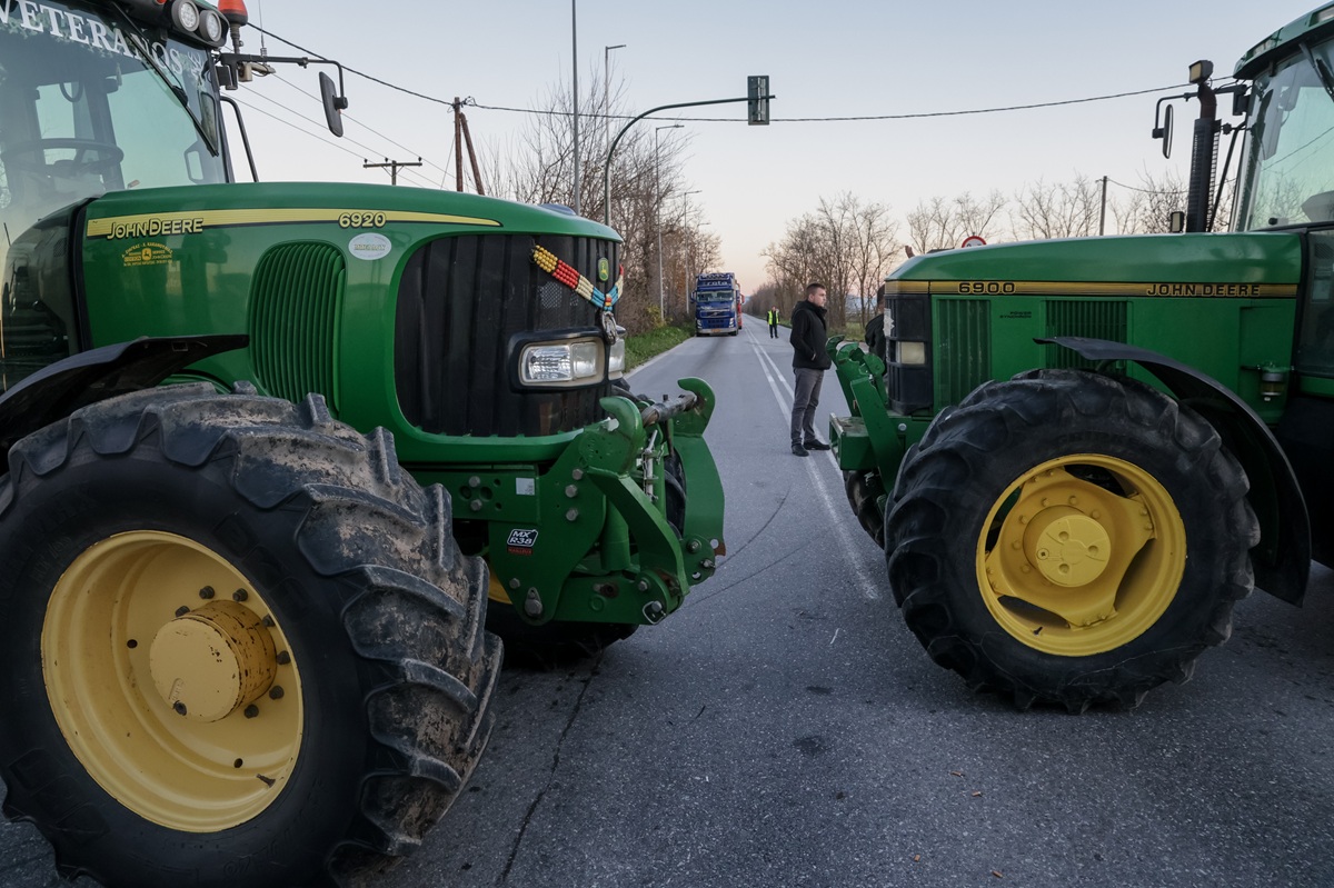 Αγρότες: Άνοιξε η Περιμετρική Πάτρας – Κρίσιμη συνάντηση την Κυριακή