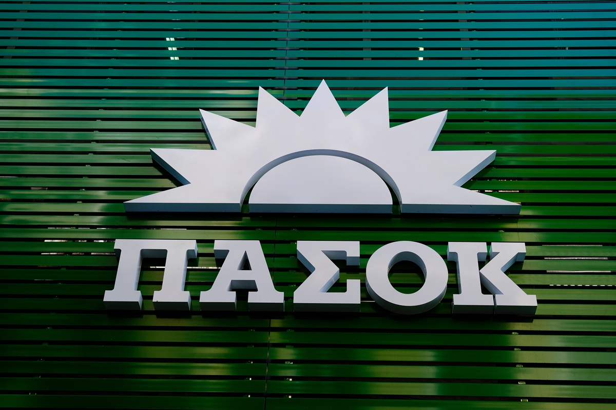 Καταγγελία ΠΑΣΟΚ για το Ταμείο Ανάκαμψης: Τι αλλάζει για τους πολίτες σε 135 κρίσιμα μέτρα