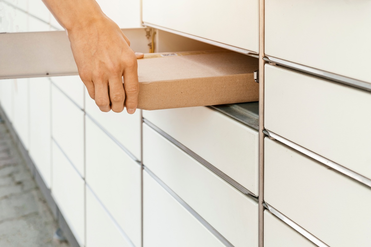 ACS: Νέα συνεργασία με την Skroutz Last Mile και επέκταση των ACS Smartpoint Locker