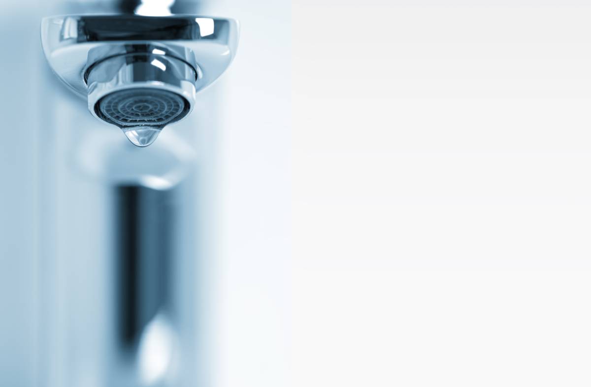 Γιατί η ΕΥΔΑΠ προτείνει αυξήσεις στα τιμολόγια – Το σκεπτικό και οι επιπτώσεις