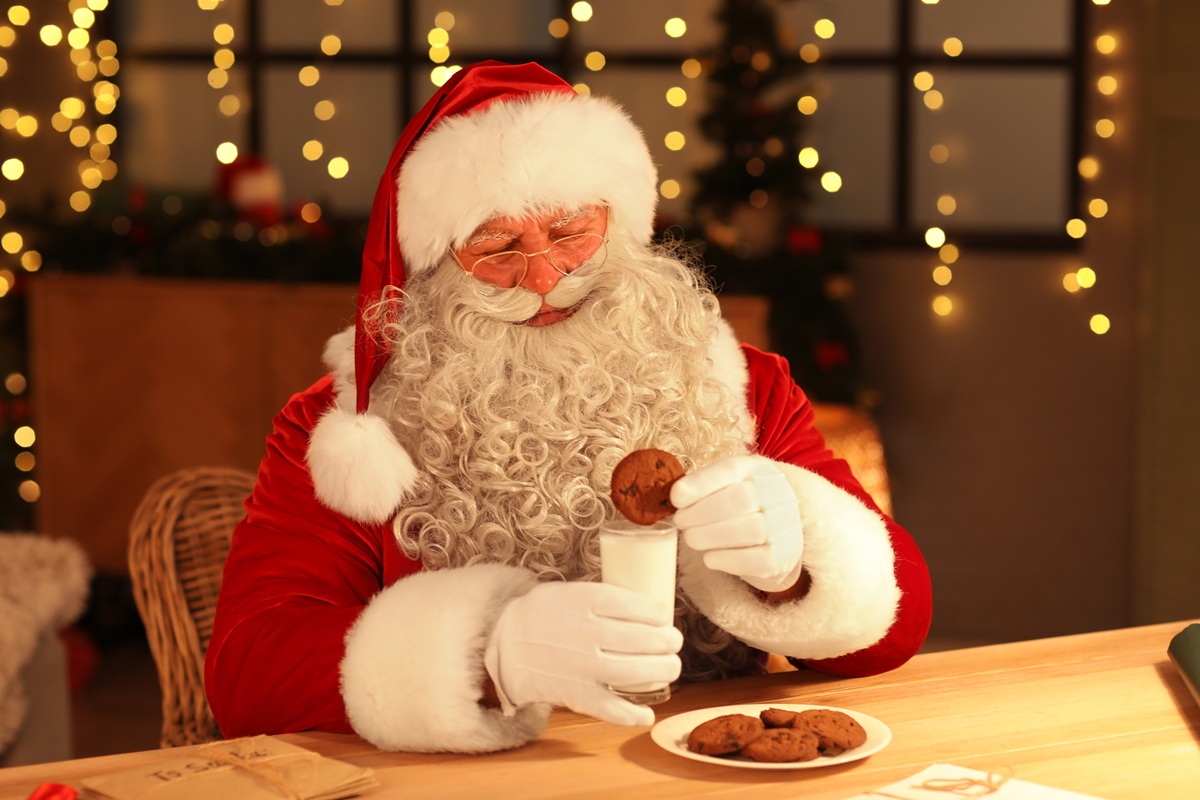 Γιατί κάποιοι λαοί αφήνουν γάλα και μπισκότα στον Άγιο Βασίλη; Η αληθινή ιστορία