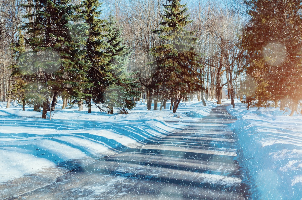 Διπλό κύμα κακοκαιρίας τα Χριστούγεννα με τσουχτερο κρύο και βροχές