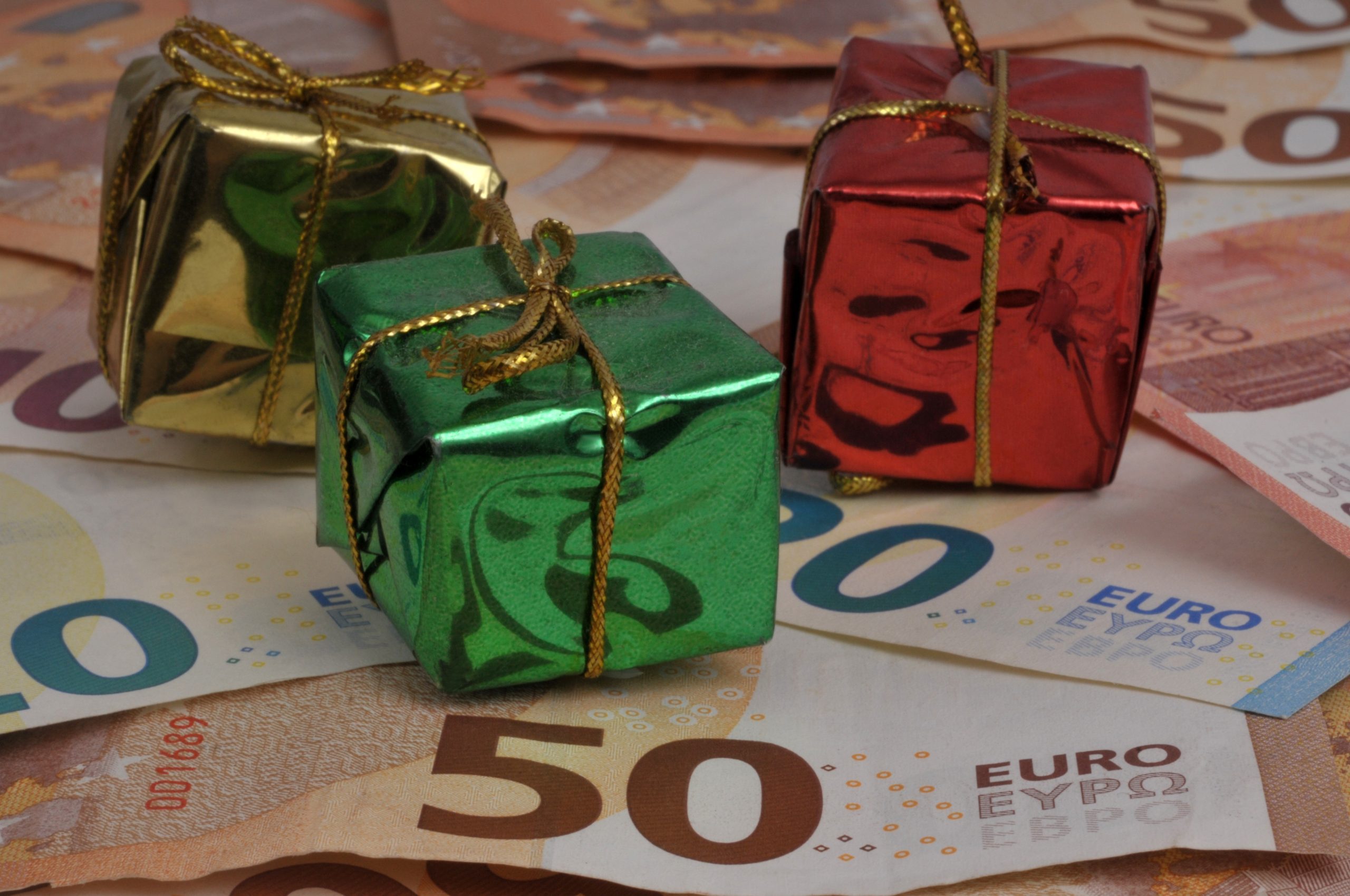 Δώρο Χριστουγέννων: Γιατί θα πληρωθεί νωρίτερα – Πώς να υπολογίσετε μόνοι σας το ποσό που δικαιούστε