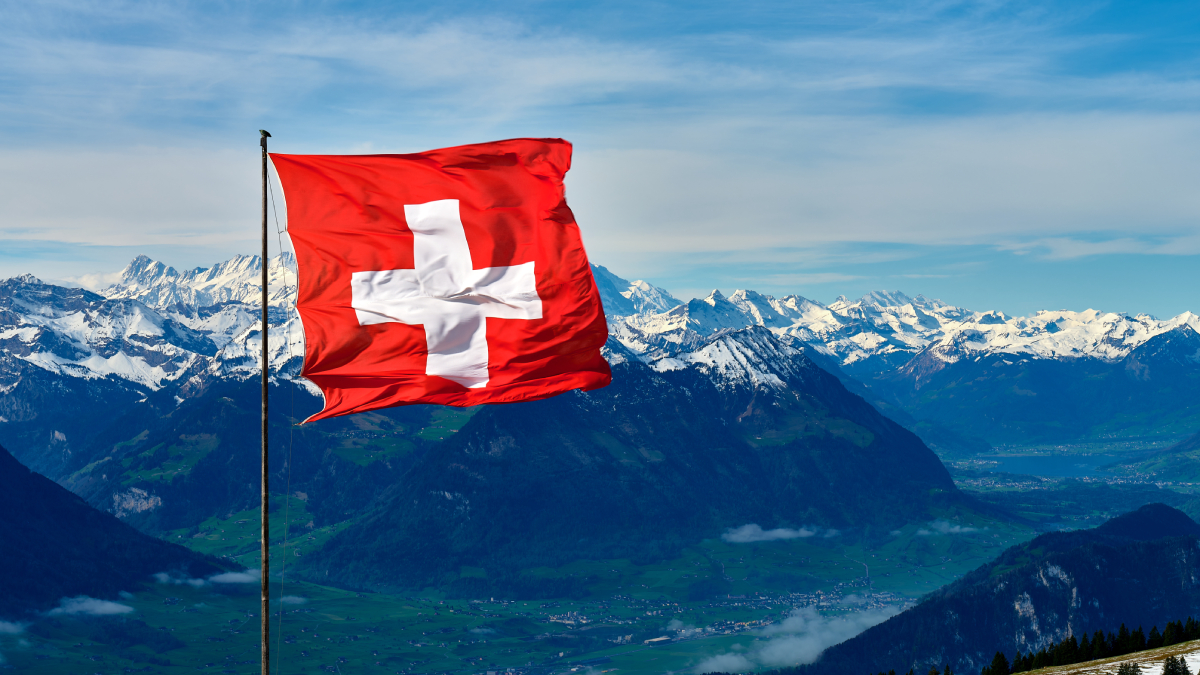 Συντριπτικό «όχι» των Ελβετών στον φόρο 50% για τους υπερπλούσιους