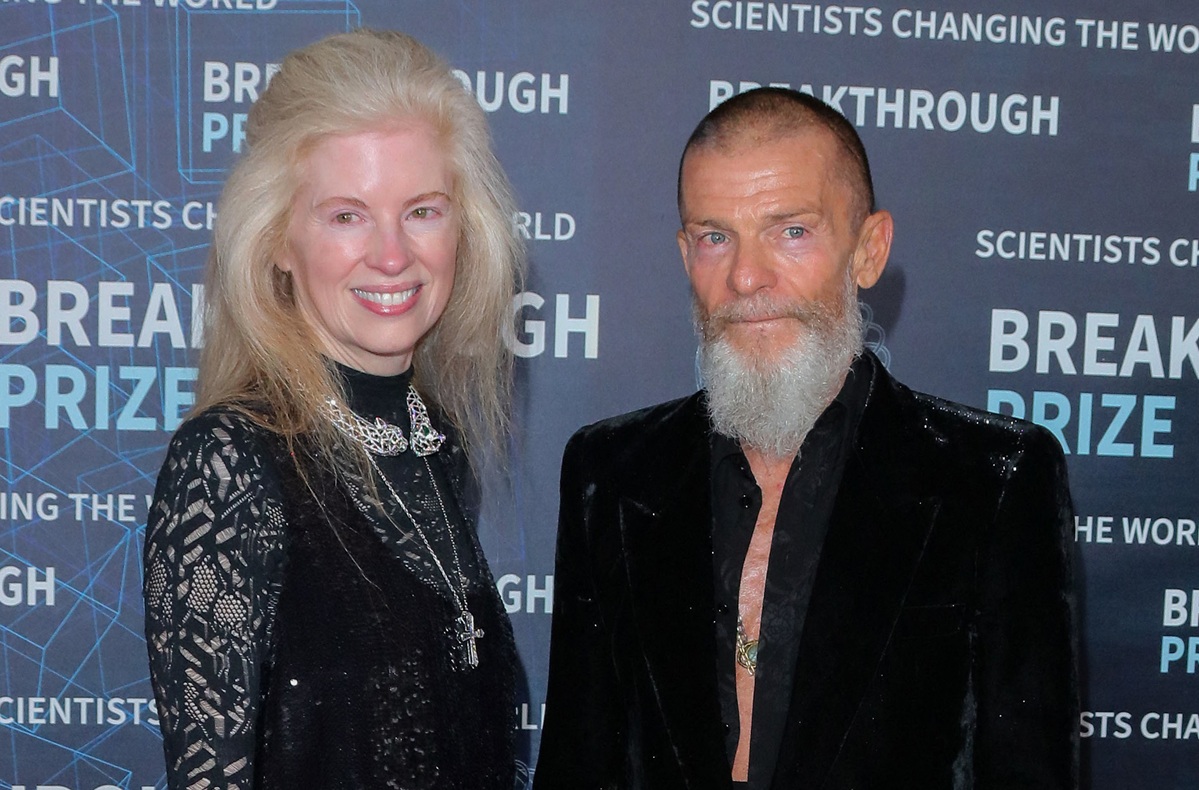 Χρυσές Σφαίρες: Ποιος ήταν ο ερημίτης δισεκατομμυριούχος που καθόταν δίπλα στον Λεονάρντο Ντι Κάπριο στο τραπέζι της Warner Bros.