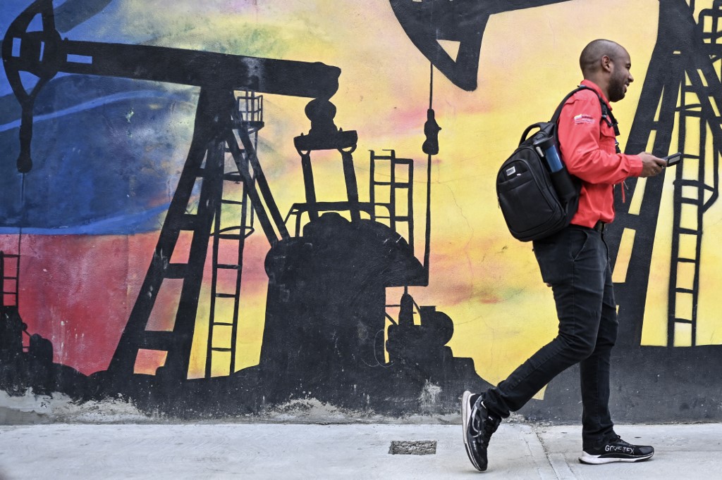 Γιατί η ανατροπή Μαδούρο δεν ταράζει τις αγορές πετρελαίου – Τι «βλέπουν» οι αναλυτές