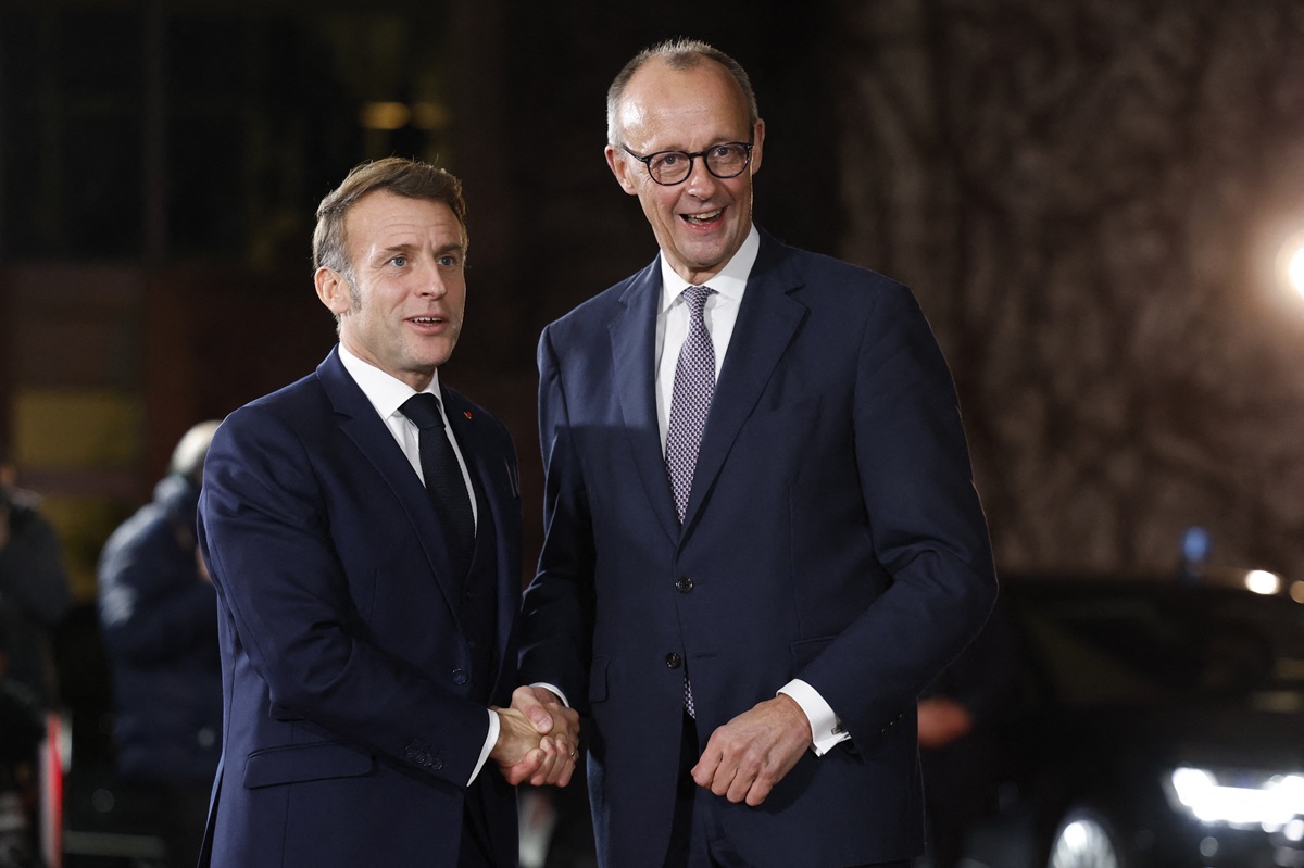 Ρωγμές στο γαλλο-γερμανικό άξονα την ώρα που η Ευρώπη πιέζεται από τον Τραμπ