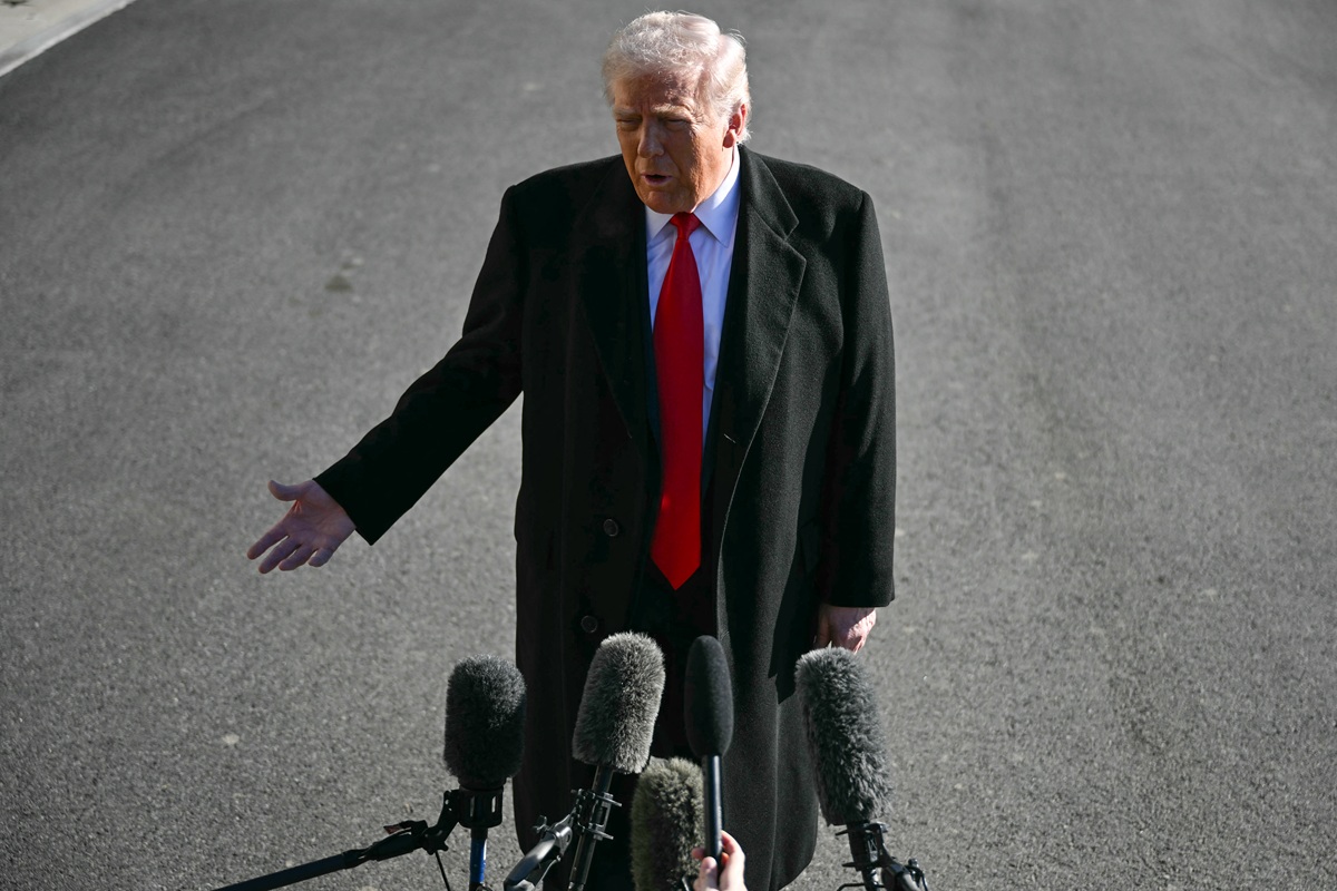 ΗΠΑ: Ο Τραμπ επικαλείται τον πληθωρισμό για χαλάρωση επιτοκίων