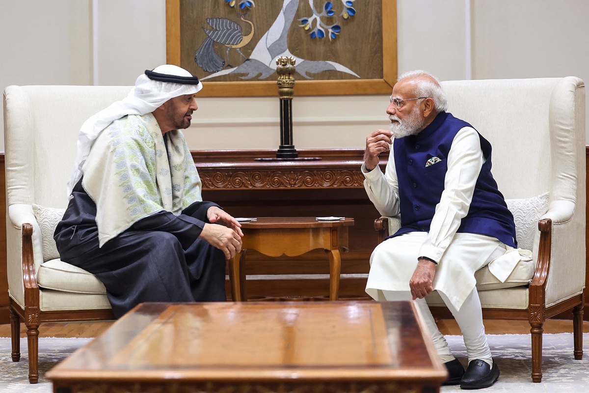 «Ενεργειακή στροφή» για την Ινδία: Συμφωνία-μαμούθ 3 δισ. δολαρίων με τα ΗΑΕ για LNG