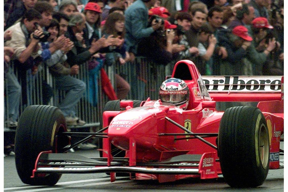 «Στο σφυρί» η Ferrari F310B του Μίκαελ Σουμάχερ: Πόσα εκατ. ευρώ «στοχεύει» το ιστορικό μονοθέσιο του 1997