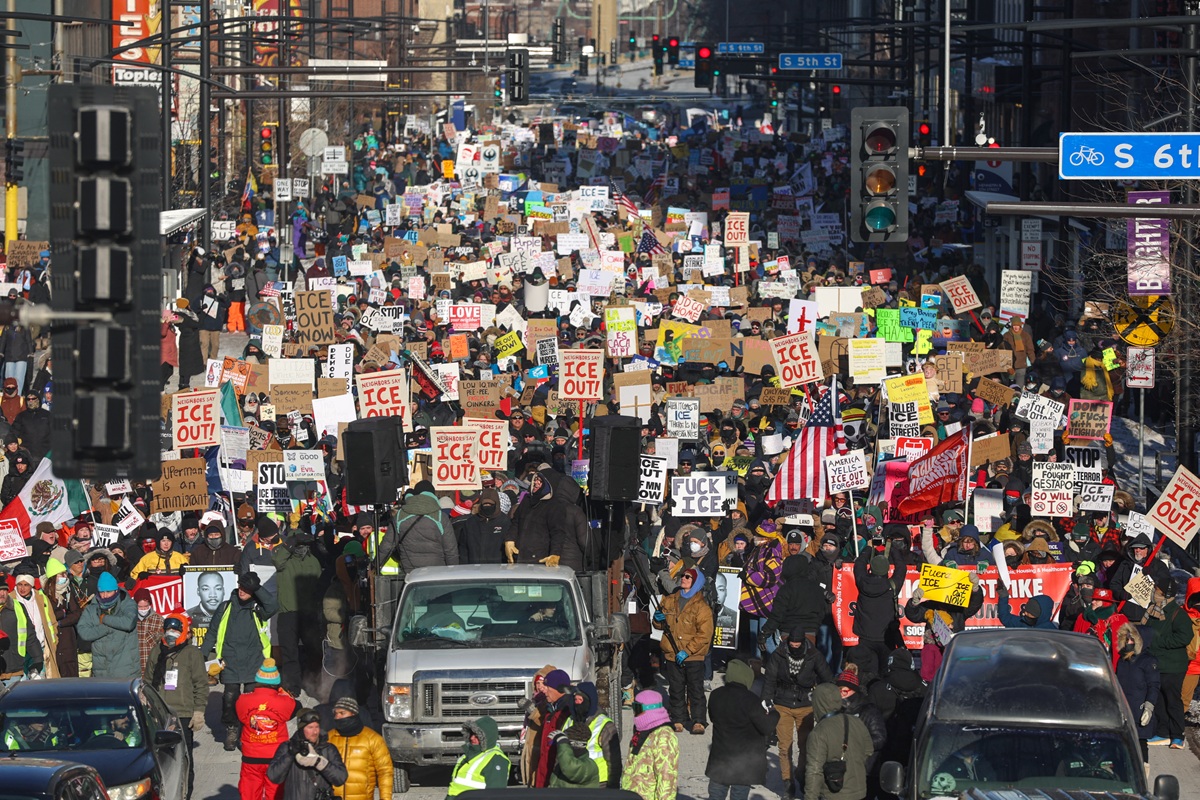 Μινεάπολις: Χιλιάδες διαδηλωτές αψήφησαν το πολικό ψύχος κατά της ICE