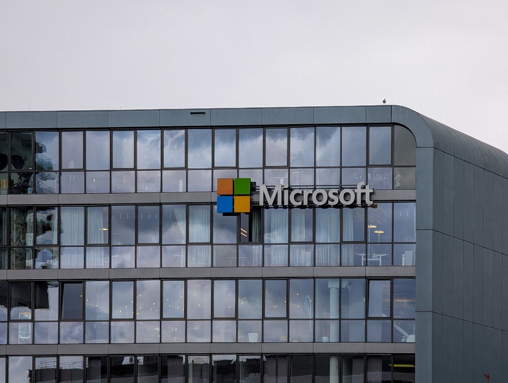 Επιστροφή στο γραφείο με… Wi-Fi: Η νέα λειτουργία του Teams που προκαλεί αντιδράσεις