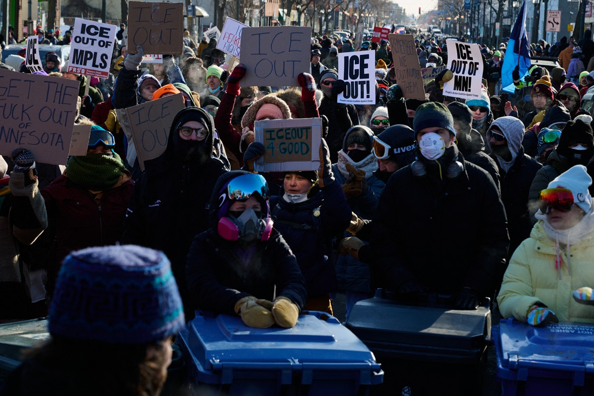 Κλιμακώνεται η ένταση στις ΗΠΑ μετά τον θάνατο 37χρονου από ομοσπονδιακούς πράκτορες