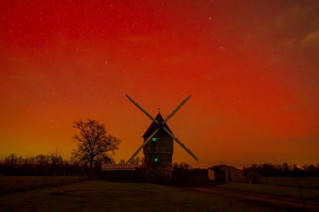 Ισχυρή ηλιακή καταιγίδα πλήττει τη Γη – Τι προκαλεί