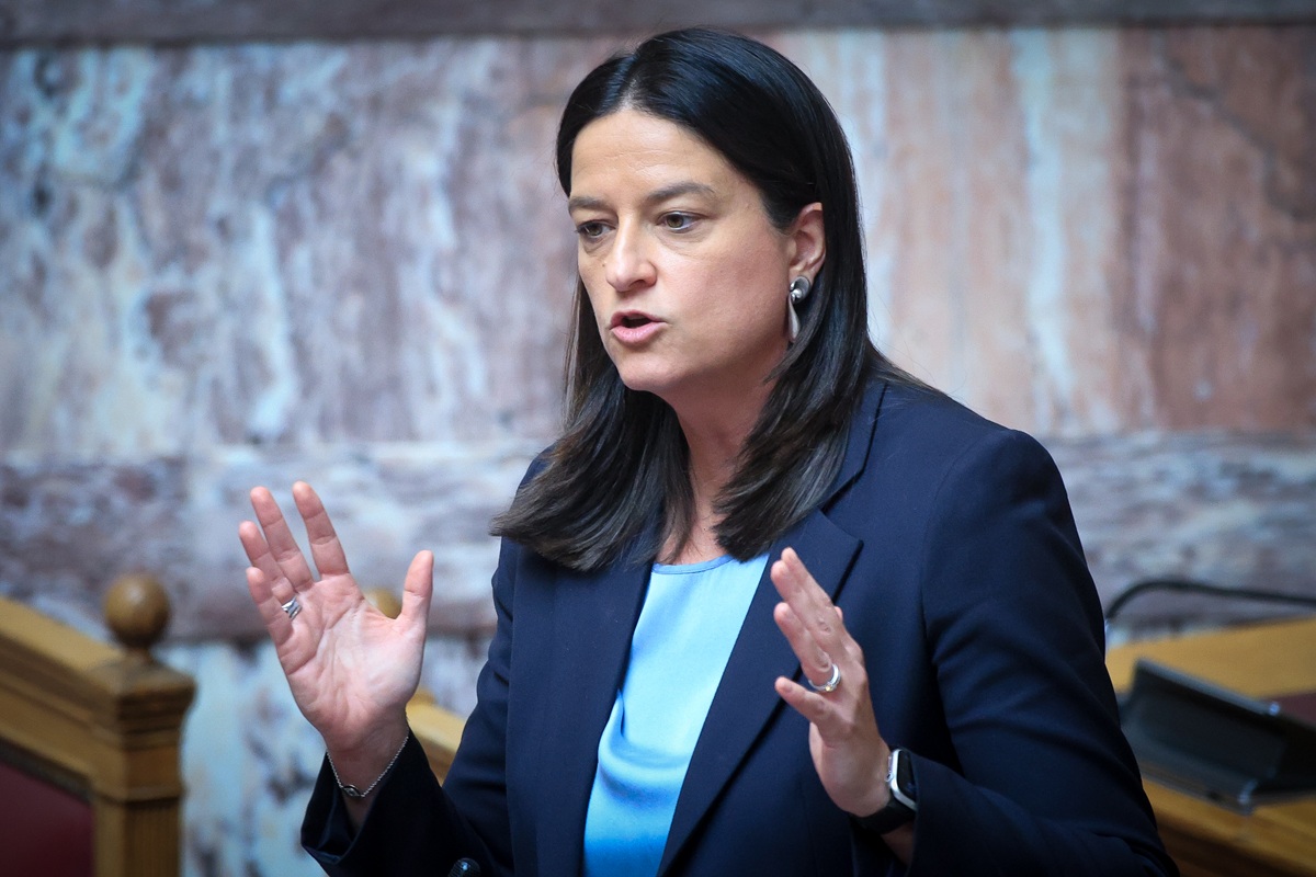 Κατώτατος μισθός: Ξεκινά η διαβούλευση για την αύξηση – Στόχος τα 950 ευρώ ως το 2027