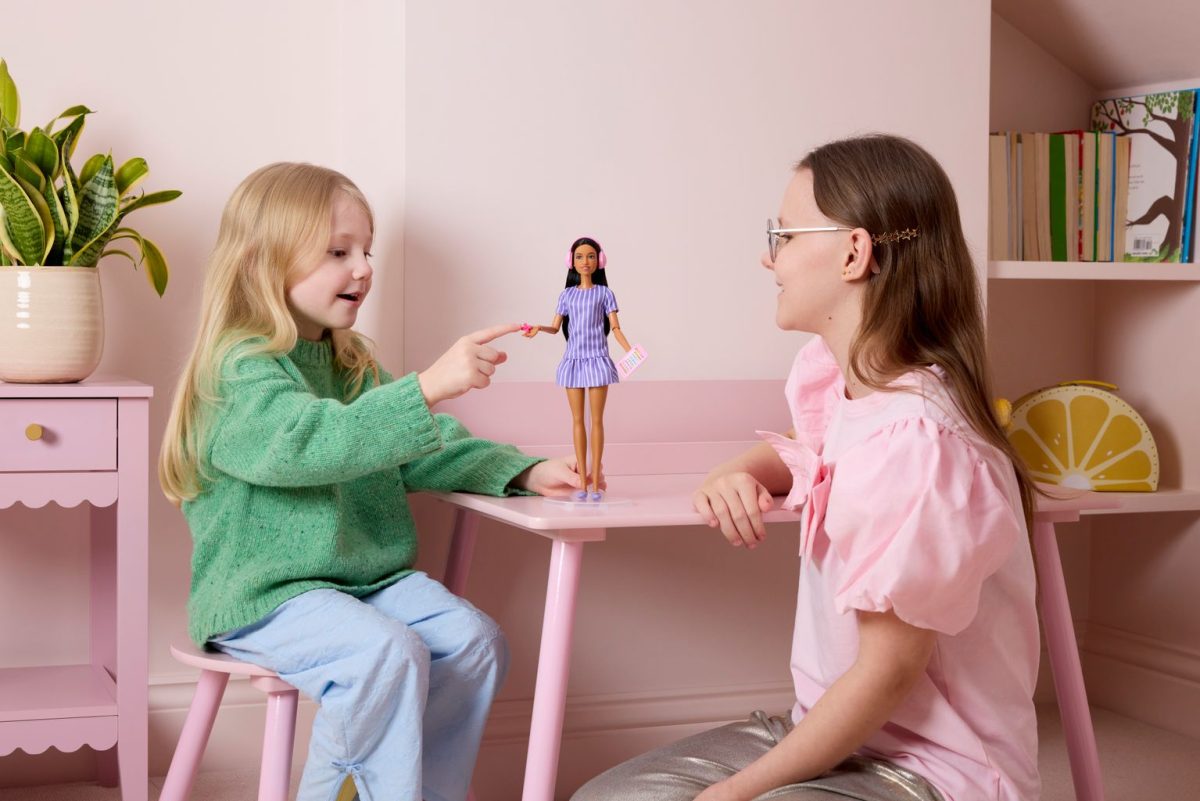 Η πρώτη Barbie με αυτισμό είναι γεγονός από τη Mattel