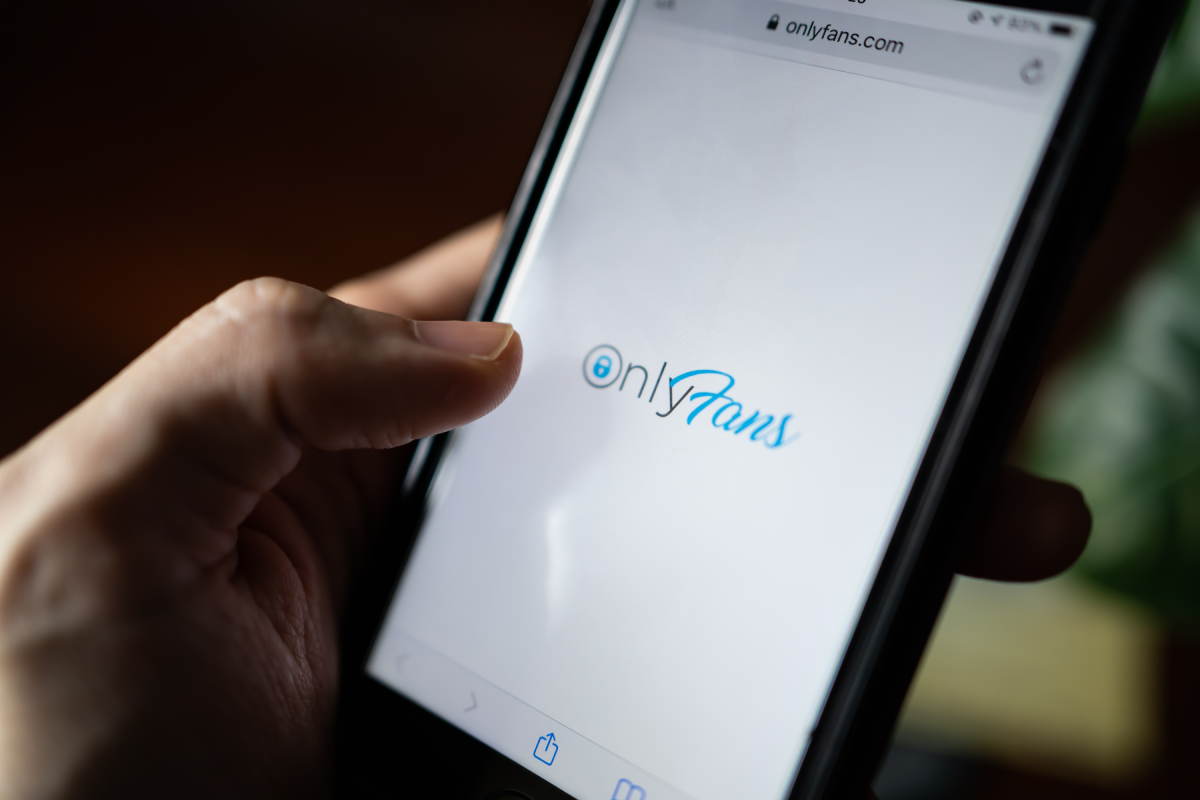 Φόρος «αμαρτίας» 50% στο OnlyFans: Όταν η creator economy γίνεται πεδίο πολιτικής σύγκρουσης