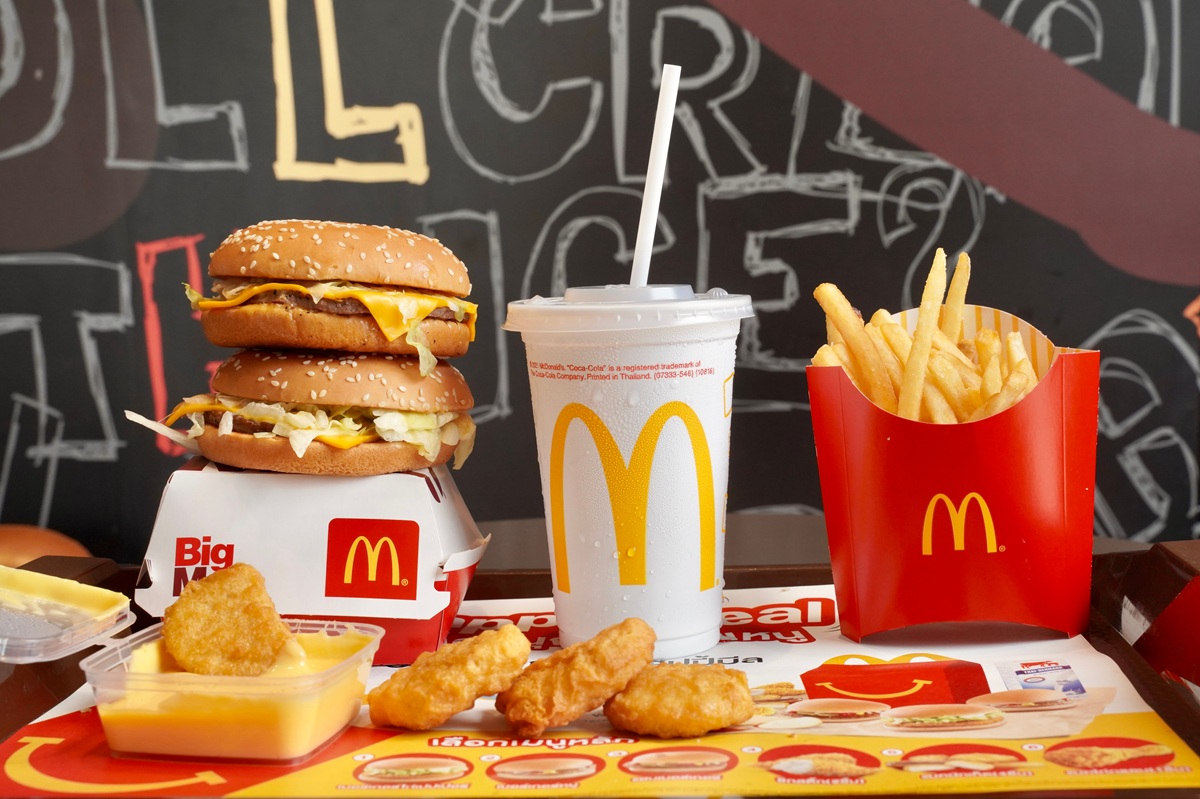 Η McGold Card υπάρχει: Ποιοι τρώνε δωρεάν McDonald’s για μια ζωή