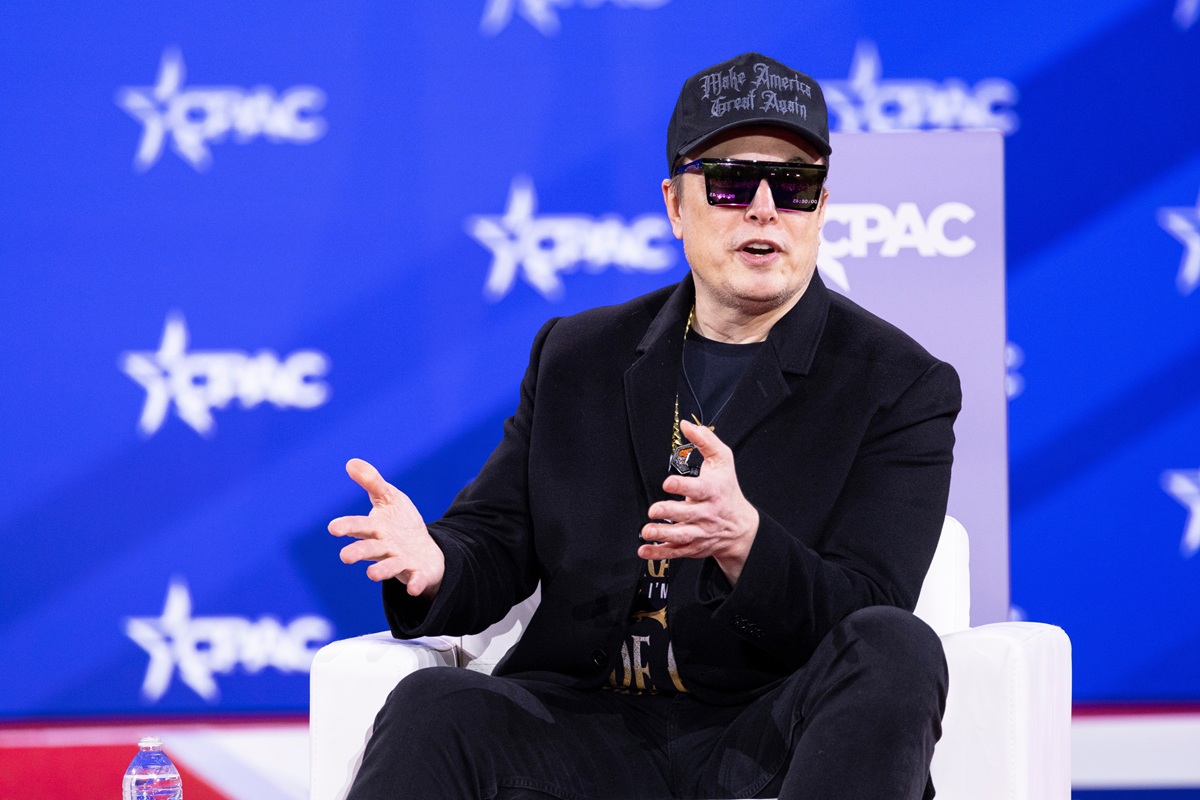 Πόσο θα κοστίσει στην Tesla η εμπλοκή του Έλον Μασκ στην πολιτική