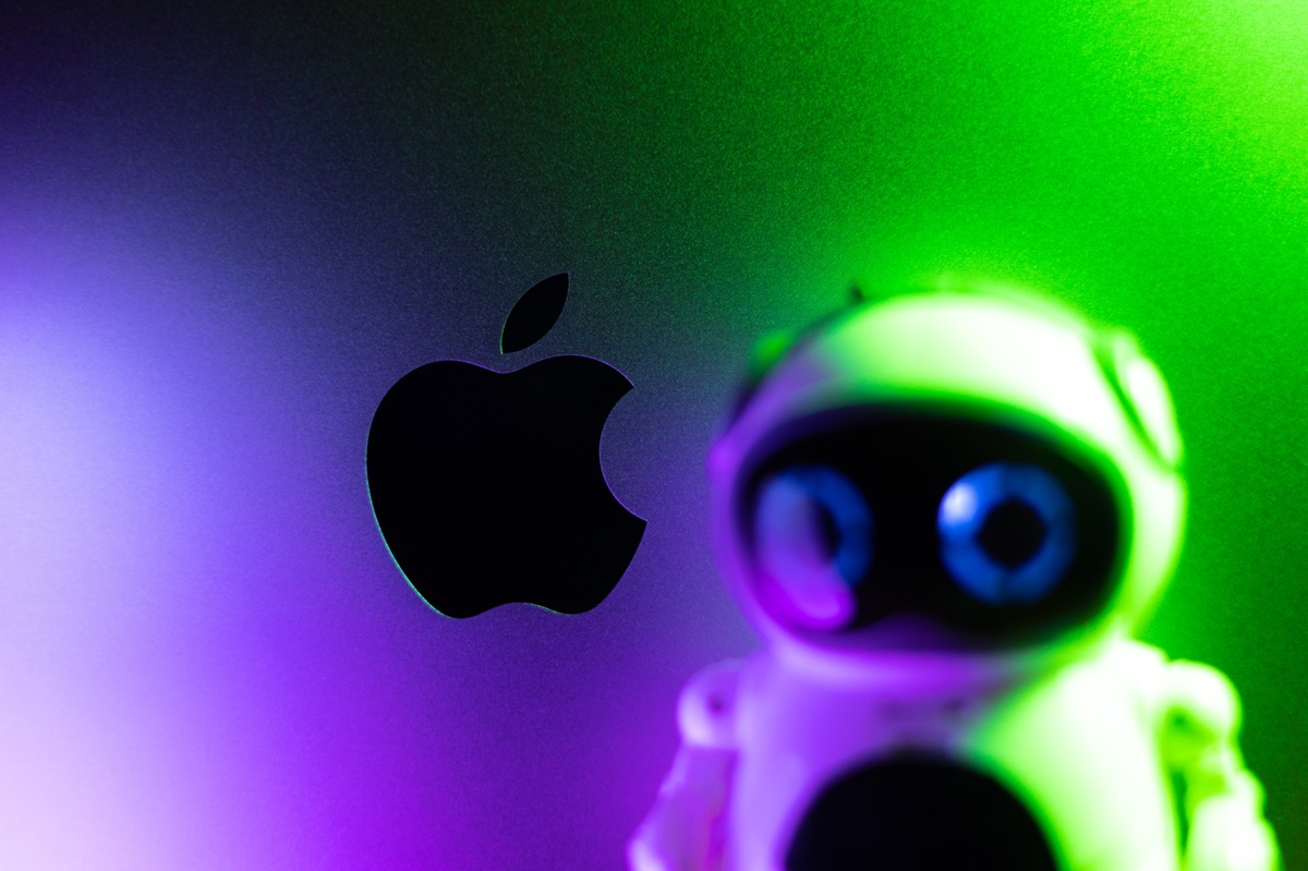 Apple: Πληρώνει 2 δισ. δολάρια για να μην χρειάζεται… να μιλάς