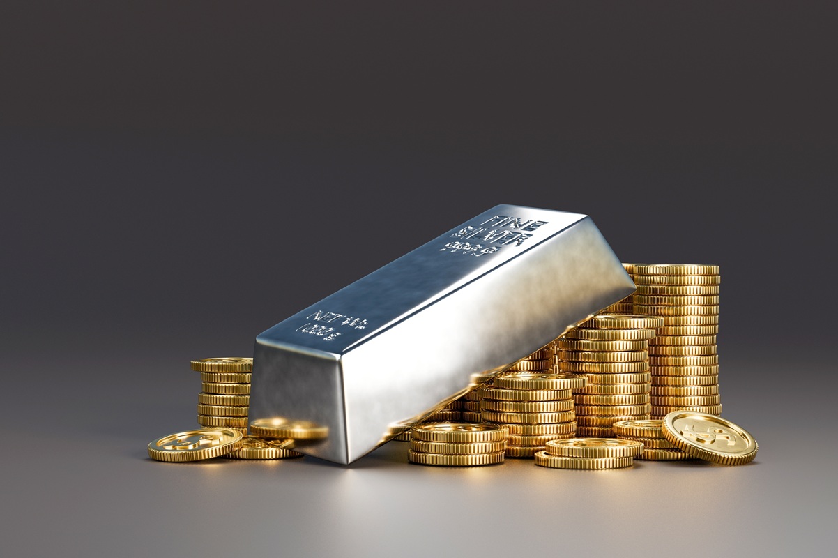 Χρυσός και ασήμι σε ελεύθερη πτώση – Πώς η υποψηφιότητα Γουόρς «πάγωσε» το ράλι των πολύτιμων μετάλλων