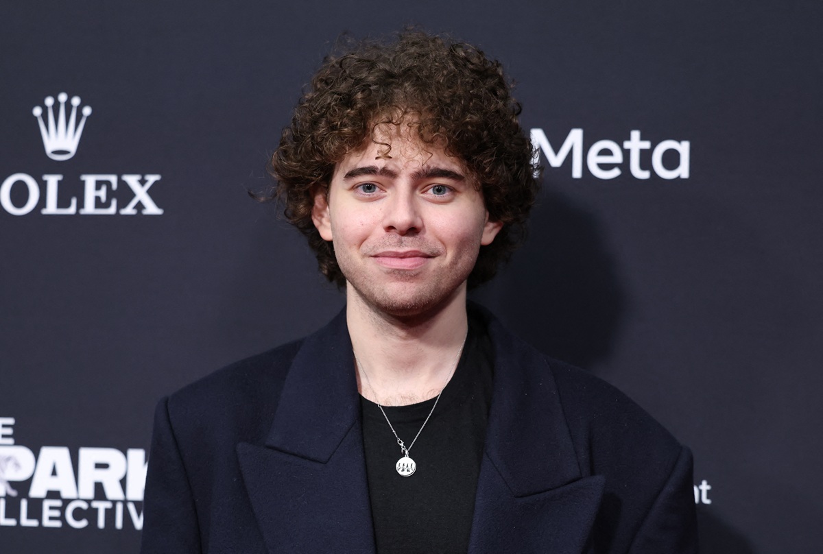 Ποιος είναι ο 26χρονος CEO που πηγαίνει σε επαγγελματικές συναντήσεις χωρίς… μπλούζα