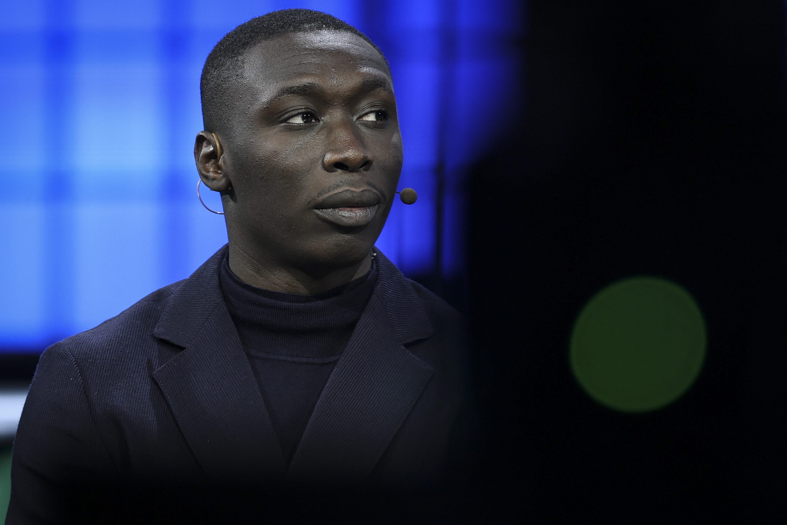 Khaby Lame: Το deal του TikToker των 975 εκατ. εξαρτάται από μια μετοχή που κατρακυλά